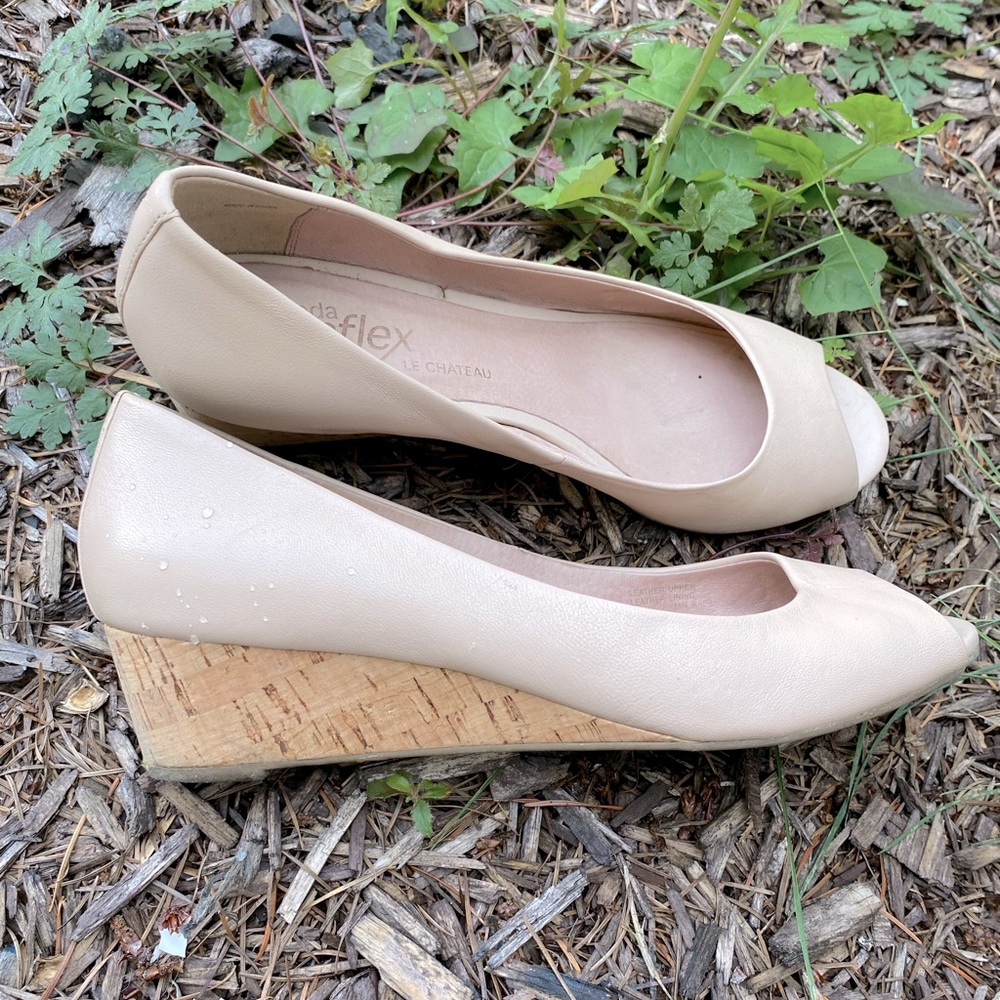 Blush pink, wedge shoes